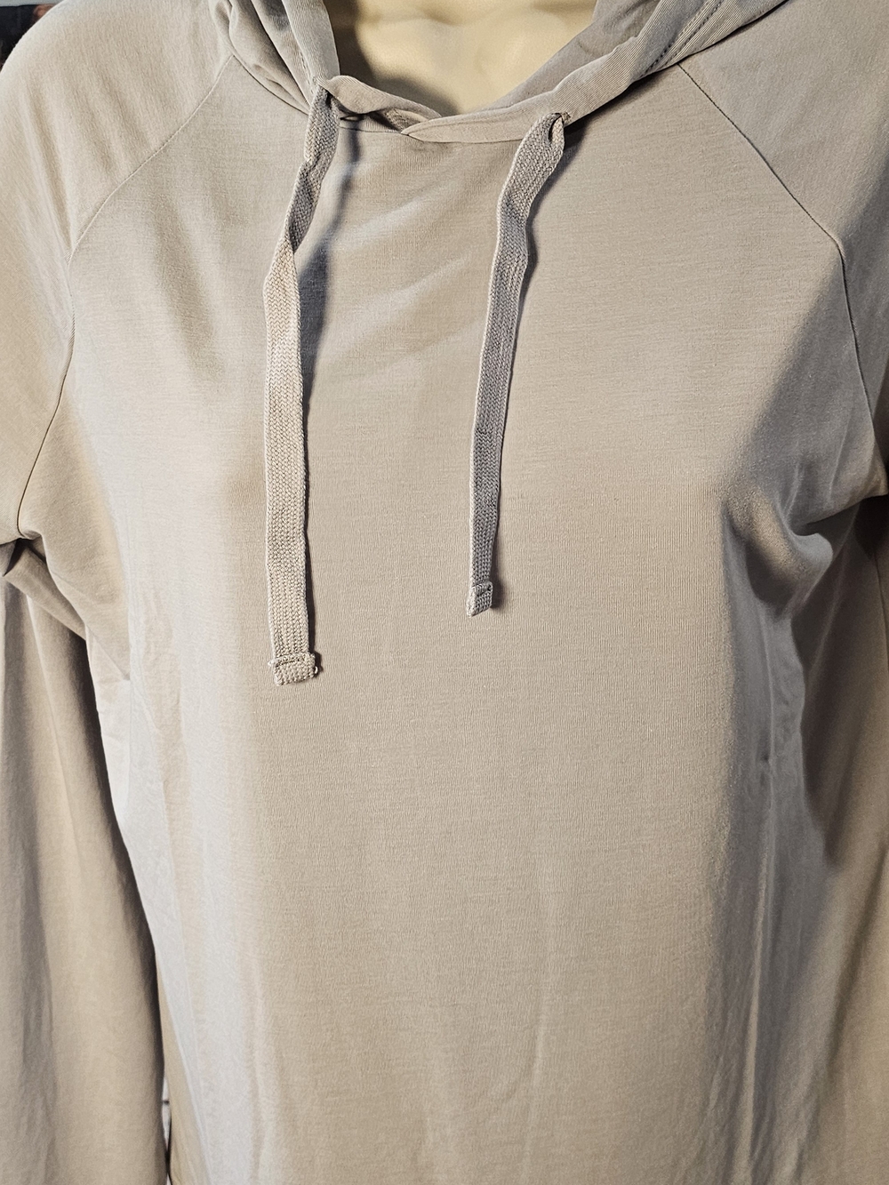 NWT Duck Camp Women’s LW Performance Hoodie Highrise Gray Size Medium